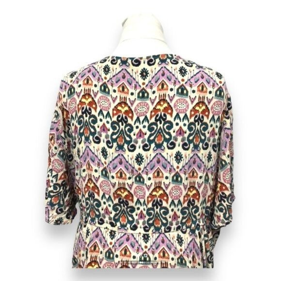 Torrid Women’s Ikat Gauze Smocked Surplice Light Stone Grey Blouse, size 6 - Picture 6 of 9